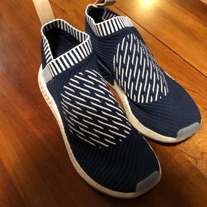 Men’s slip on sneakers
